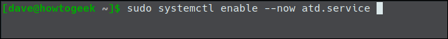 O comando "sudo systemctl enable --now atd.service" em uma janela de terminal.