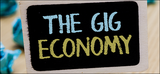 Um pôster com a frase "The Gig Economy"