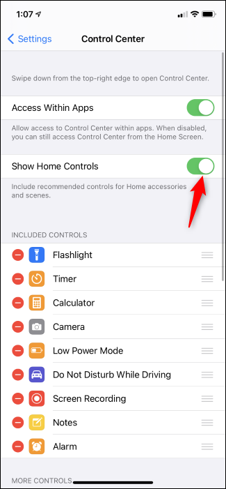 Alternando os controles iniciais no iPhone Control Center.