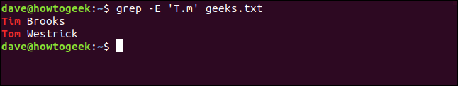 O comando "grep -E 'Tm' geeks.txt" em uma janela de terminal.
