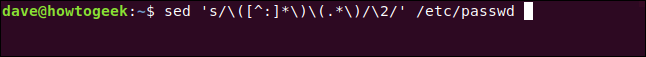 O comando "sed 's / \ ([^:] * \) \ (. * \) / \ 2 /' / etc / passwd" em uma janela de terminal.