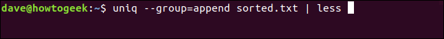 O comando "uniq --group = append Sort.txt | less" em uma janela de terminal.