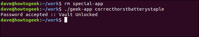 Os comandos "rm special-app" e "./geek-app correcthorsebatterystaple" em uma janela de terminal.