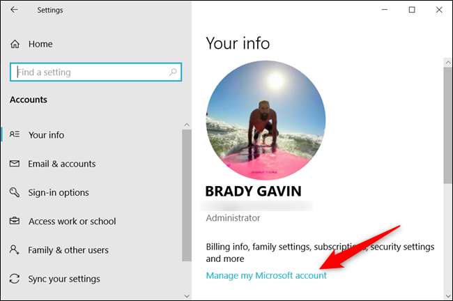 Abaixo da sua foto, clique em "Gerenciar minha conta da Microsoft".