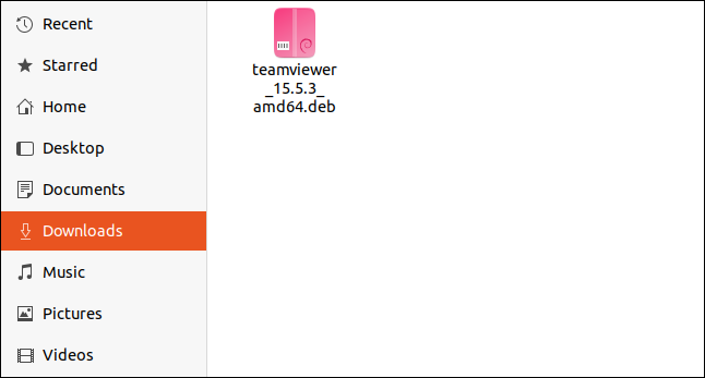 O arquivo do pacote TeamViewer DEB em uma pasta "Downloads".