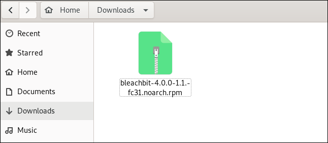 O arquivo de instalação do BleachBit na pasta "Downloads".