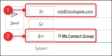 Um e-mail com meu endereço no campo Para e meu grupo de contato no campo Cco.