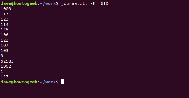 journalctl -F _GID em uma janela de terminal