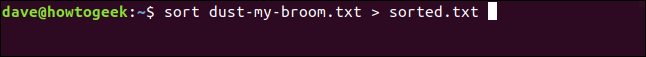 O comando "sort dust-my-broom.txt> Sort.txt" em uma janela de terminal.