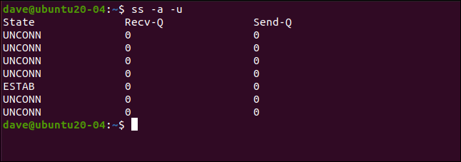 ss -a -u em uma janela de terminal.