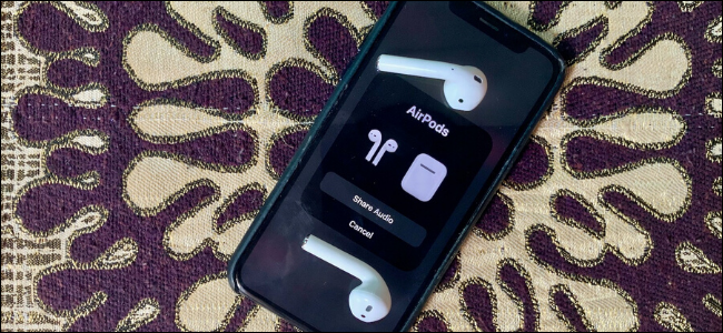 AirPods Compartilhe tela de áudio no iPhone com AirPods ao redor