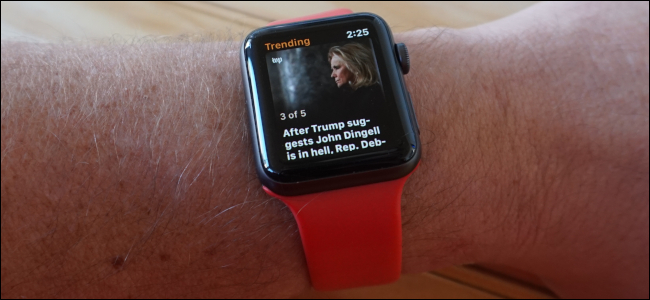 The News App em um Apple Watch mostrando uma notícia