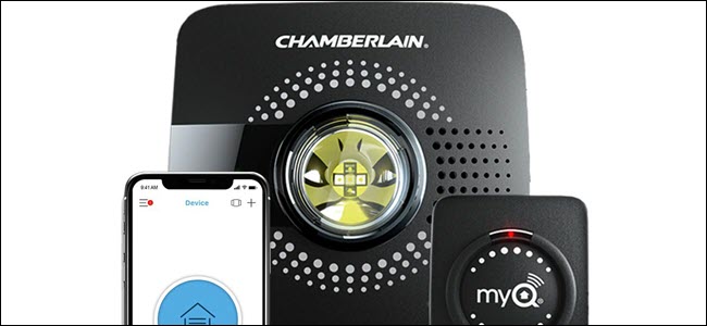 Ponte Chamberlain MyQ Garage Hub, sensor de porta e aplicativo de telefone.