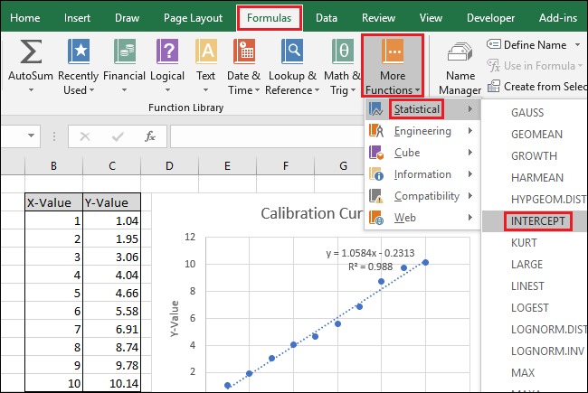 navegue até Fórmulas> Mais funções> Estatística> INTERCEPÇÃO