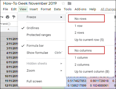 Para descongelar uma coluna ou linha no Planilhas Google, clique em Exibir> Congelar e clique em Sem linhas ou sem colunas