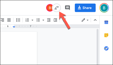 Em um documento do Google Docs aberto com vários editores ativos, pressione o ícone "Mostrar bate-papo" no canto superior direito.