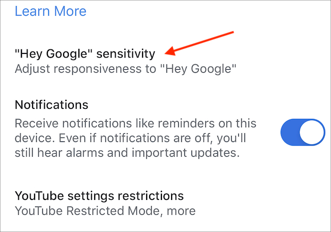Selecione “'Ok Google' Sensibilidade.”
