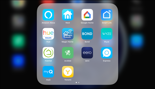 Menu de aplicativos iOS, mostrando Alexa, Google, Philips, Smart Life, Magic Home e muito mais.