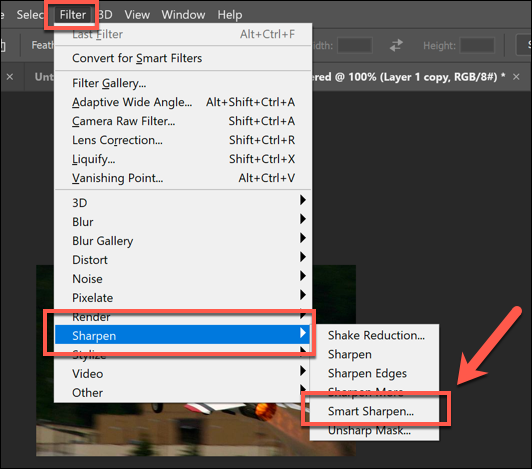 Pressione Filtro> Nitidez> Nitidez inteligente para adicionar o filtro de nitidez inteligente às imagens no Photoshop