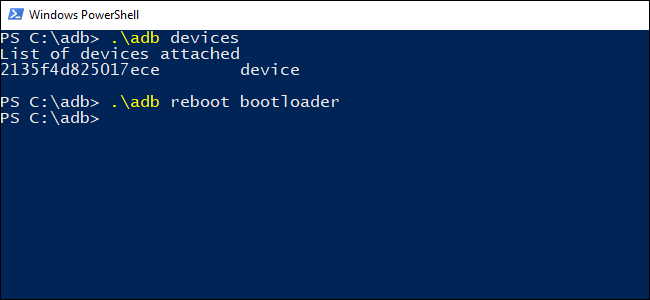 Comandos ADB em execução em uma janela do Windows Powershell