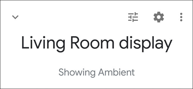 App Google Home mostrando o cabeçalho de exibição da sala de estar com o texto 'Mostrando ambiente'