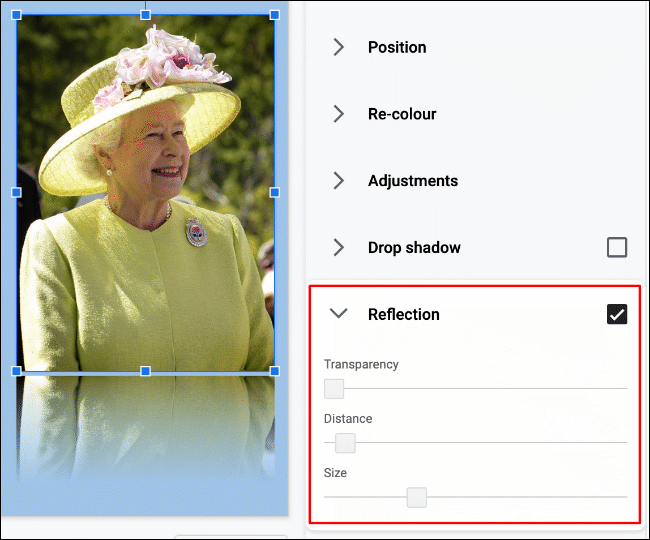 Para adicionar um reflexo a uma imagem no Apresentações Google, clique em Formatar> Opções de formato> Reflexo