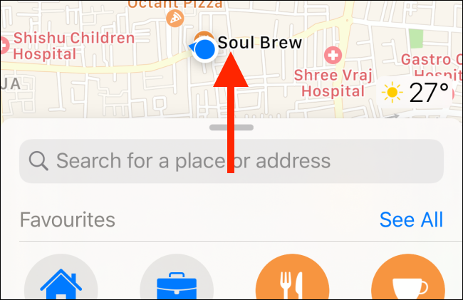 Deslize para cima para expandir o menu no Apple Maps.