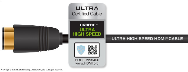 Um cabo compatível com HDMI 2.1 com o rótulo "Ultra High Speed".