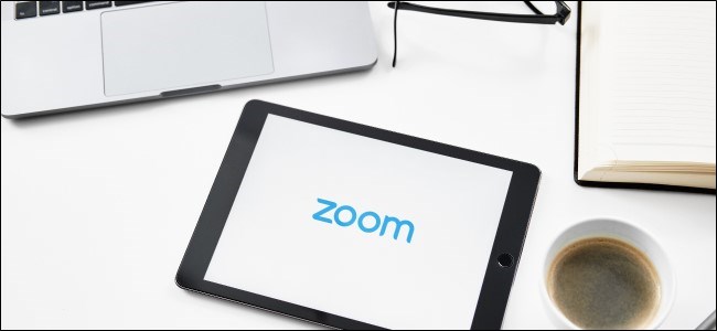 O logotipo da Zoom em um tablet.