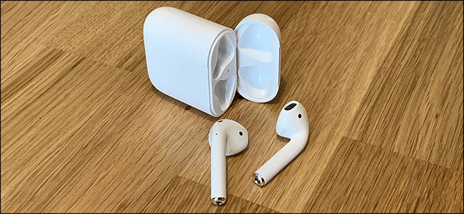 Airpods com o estojo de carregamento