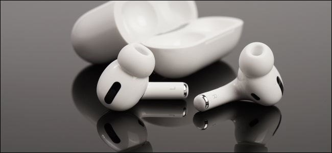 AirPods Pro da Apple junto com seu case.