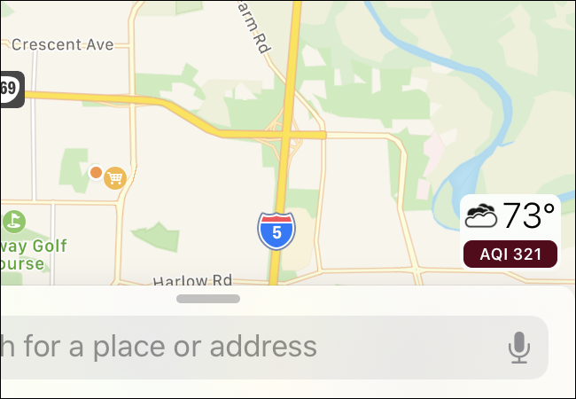 Números de qualidade do ar mostrados no Apple Maps em um iPhone.