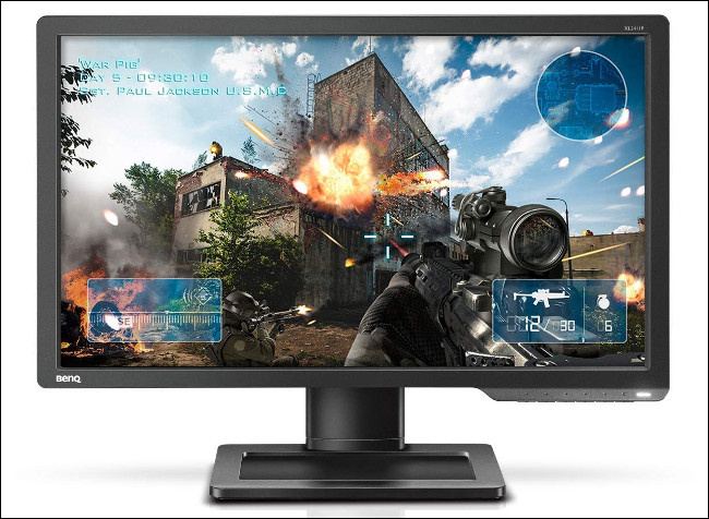 Um monitor BenQ XL2411P com painel TN.