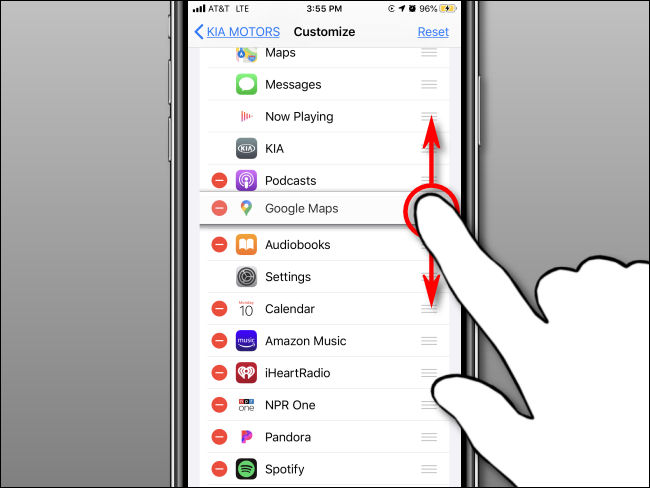 Toque e segure um aplicativo para arrastá-lo para onde quiser no menu "Personalizar" do iPhone. 