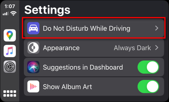 Toque em "Não perturbe ao dirigir" nas configurações do Apple CarPlay.