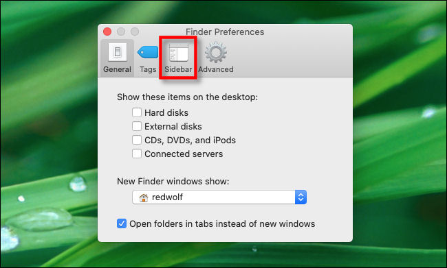 Em Preferências do Finder, clique na guia "Barra lateral" no Mac.