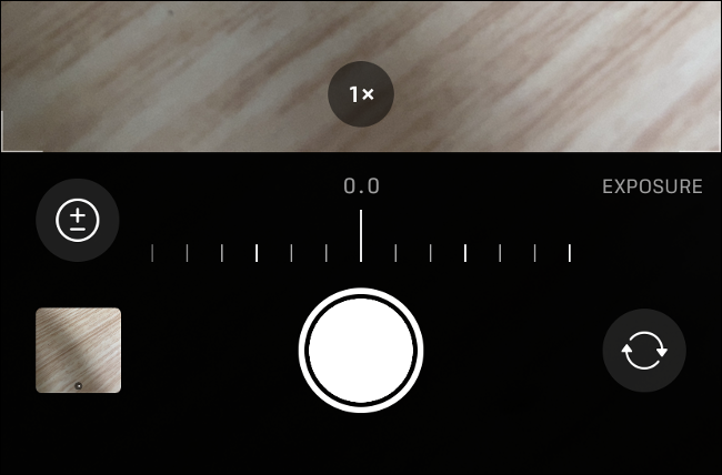 O dial de compensação de exposição no iPhone.