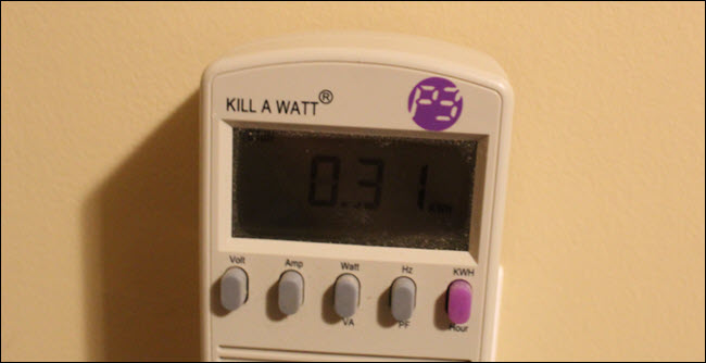 Mate um monitor de watt mostrando 0,31 kWh usado.
