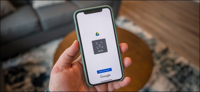 Aplicativo Google Drive no iPhone solicitando autenticação de Face ID