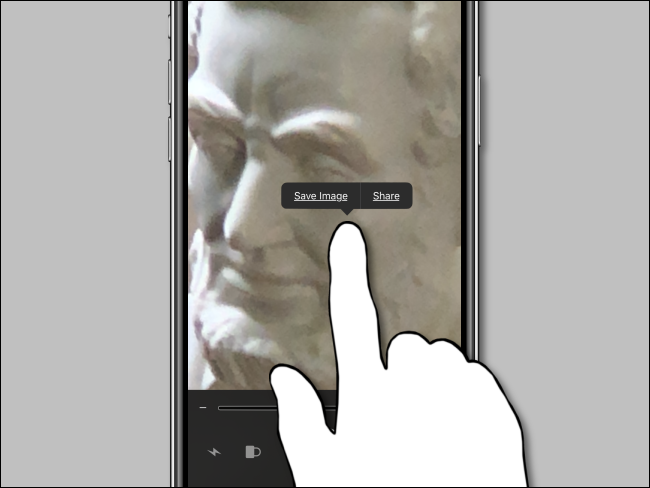Toque e segure em Magnifier no iPhone para salvar a imagem