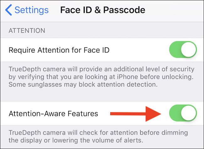 Alterne o interruptor "Attention Aware Features" para a posição "ON".