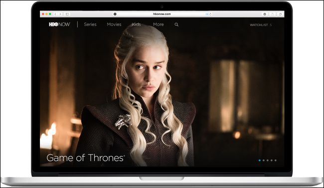 Game of Thrones transmitido em um laptop