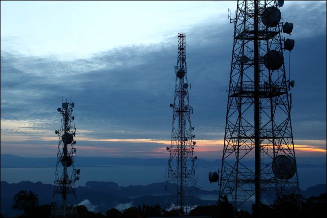 Torres de comunicação celular