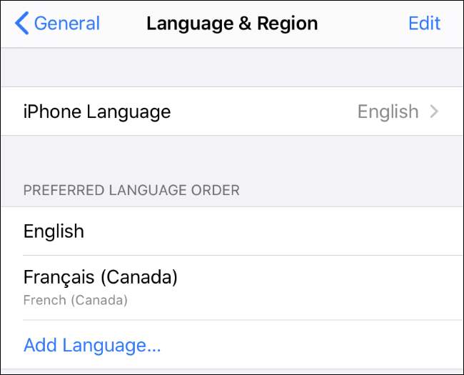 Vários idiomas na lista de pedidos de idiomas preferidos em um iPhone.