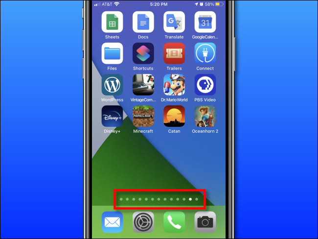 A página da tela inicial é pontilhada acima do Dock em um iPhone.