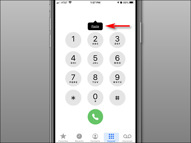 Toque no botão "Colar" no aplicativo iPhone Phone.