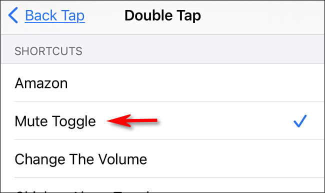 Nas configurações do Back Tap no iPhone, toque no atalho que deseja usar.