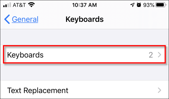 Toque em Teclados em Ajustes do iPhone