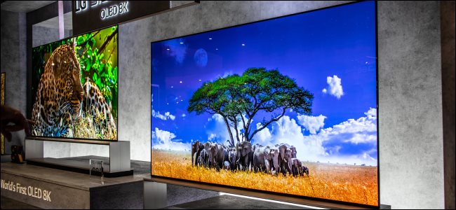 Duas TVs LG 8K OLED na IFA 2019.