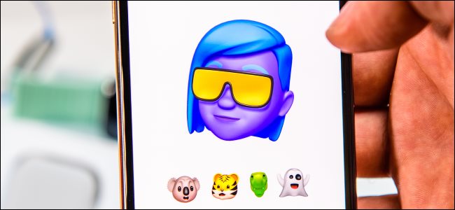 Introdução de Memoji em um iPhone Xs Max.